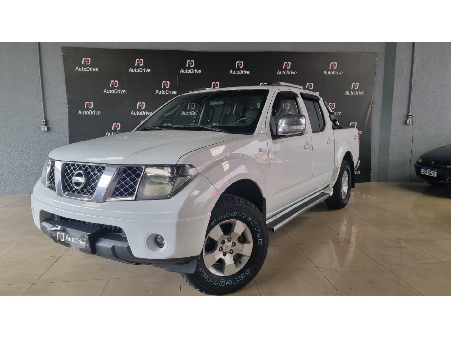 NISSAN FRONTIER 2.5 XE 4X4 CD TURBO ELETRONIC DIESEL 4P MANUAL