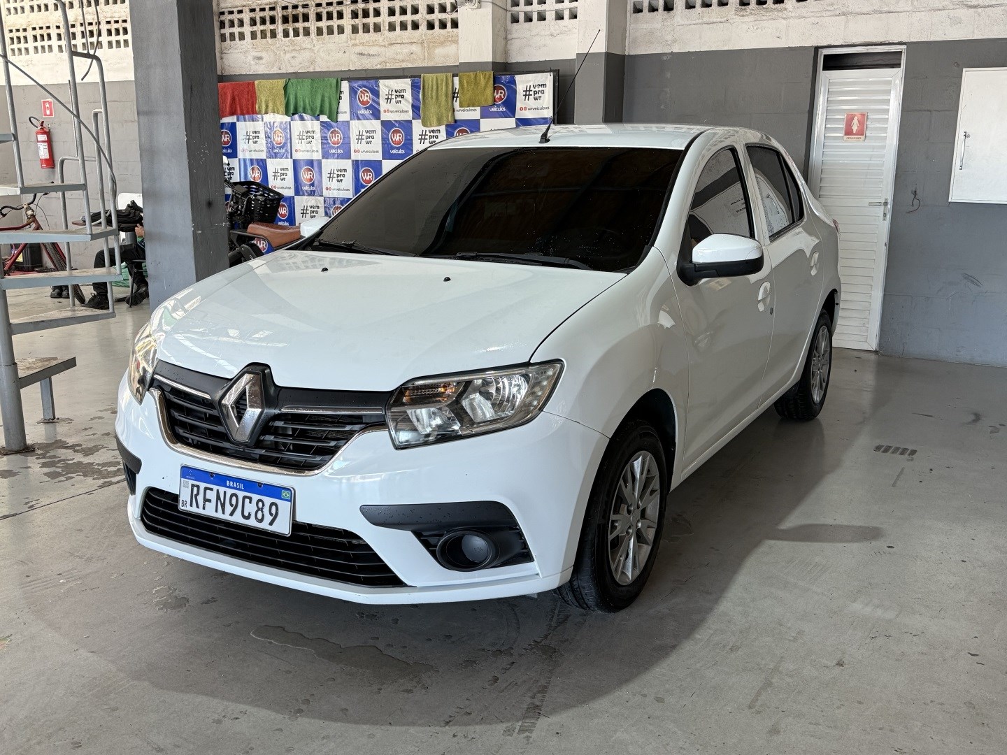 RENAULT LOGAN