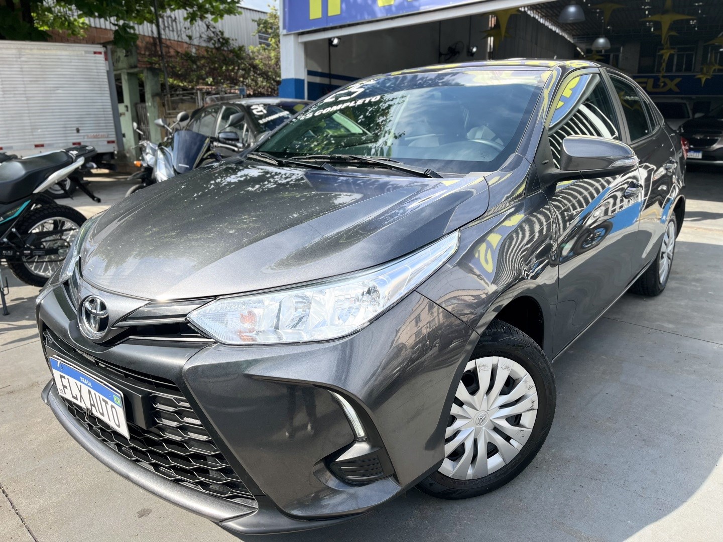 TOYOTA YARIS
