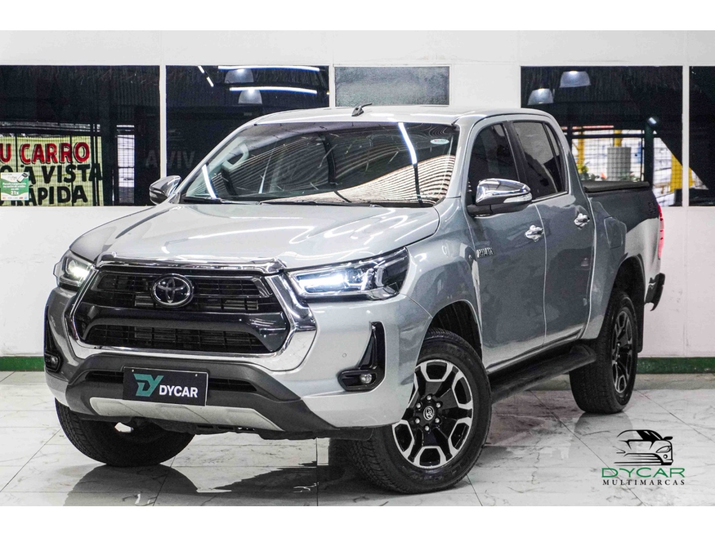 TOYOTA HILUX 2.8 D-4D TURBO DIESEL CD SRX 4X4 AUTOMÁTICO