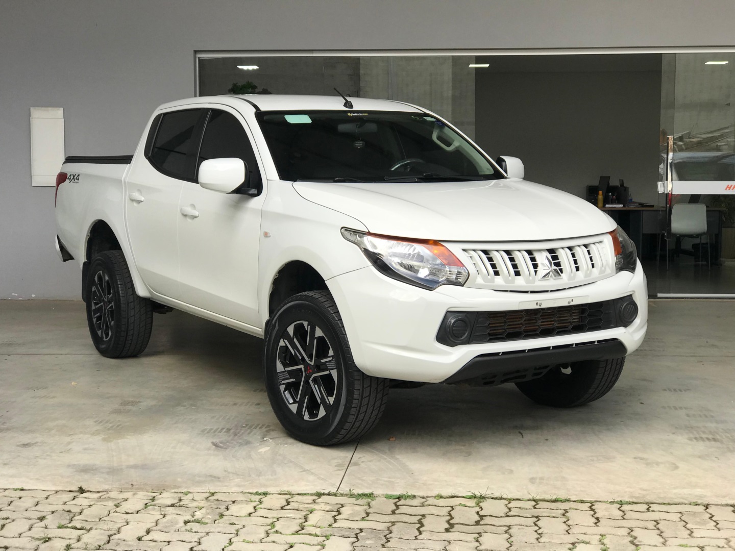 MITSUBISHI L200 TRITON 2.4 16V TURBO DIESEL SPORT GL CD 4P 4X4 MANUAL