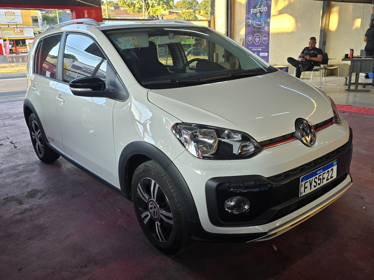 VOLKSWAGEN UP