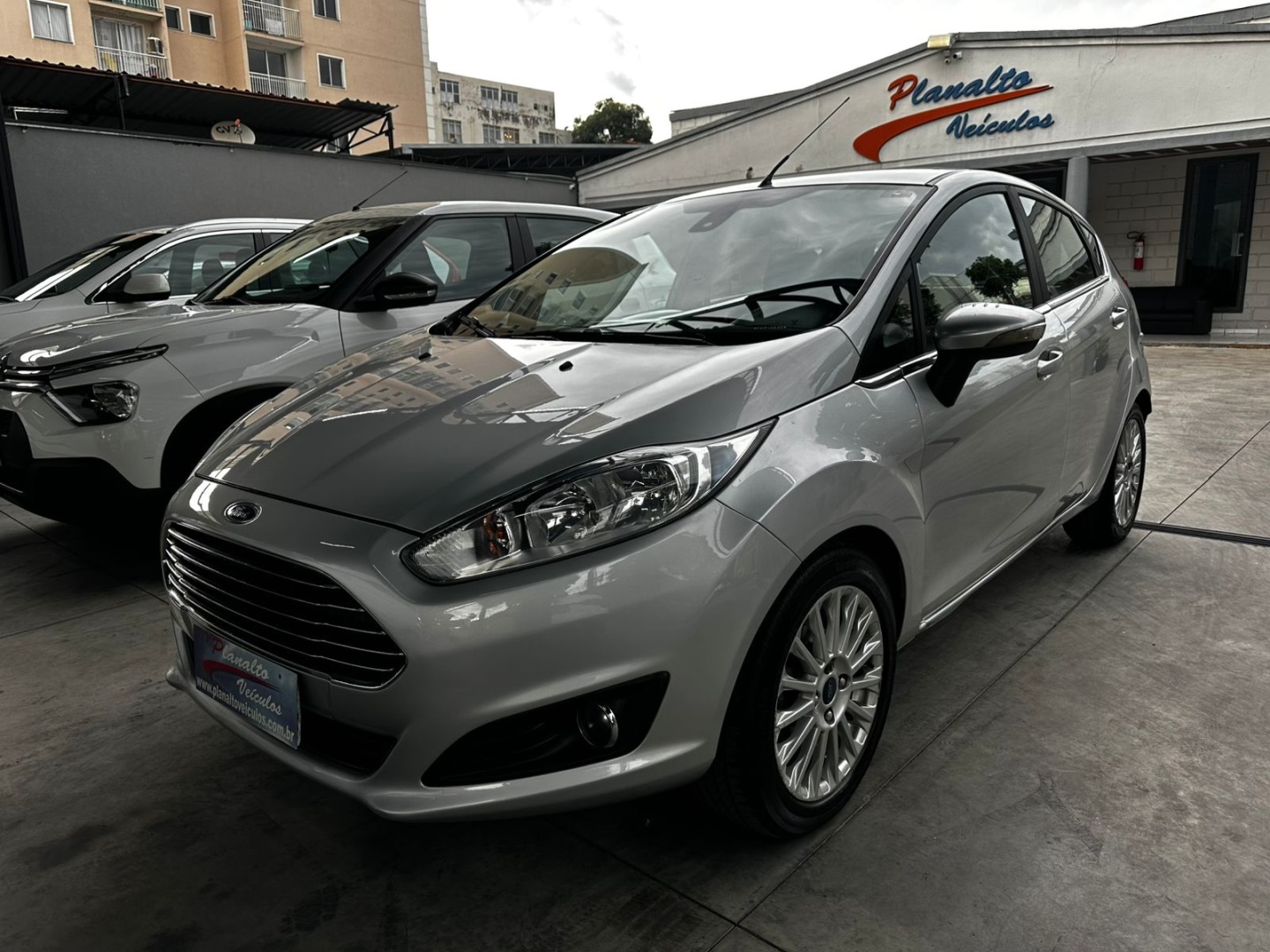 FORD FIESTA 1.6 TITANIUM HATCH 16V FLEX 4P POWERSHIFT