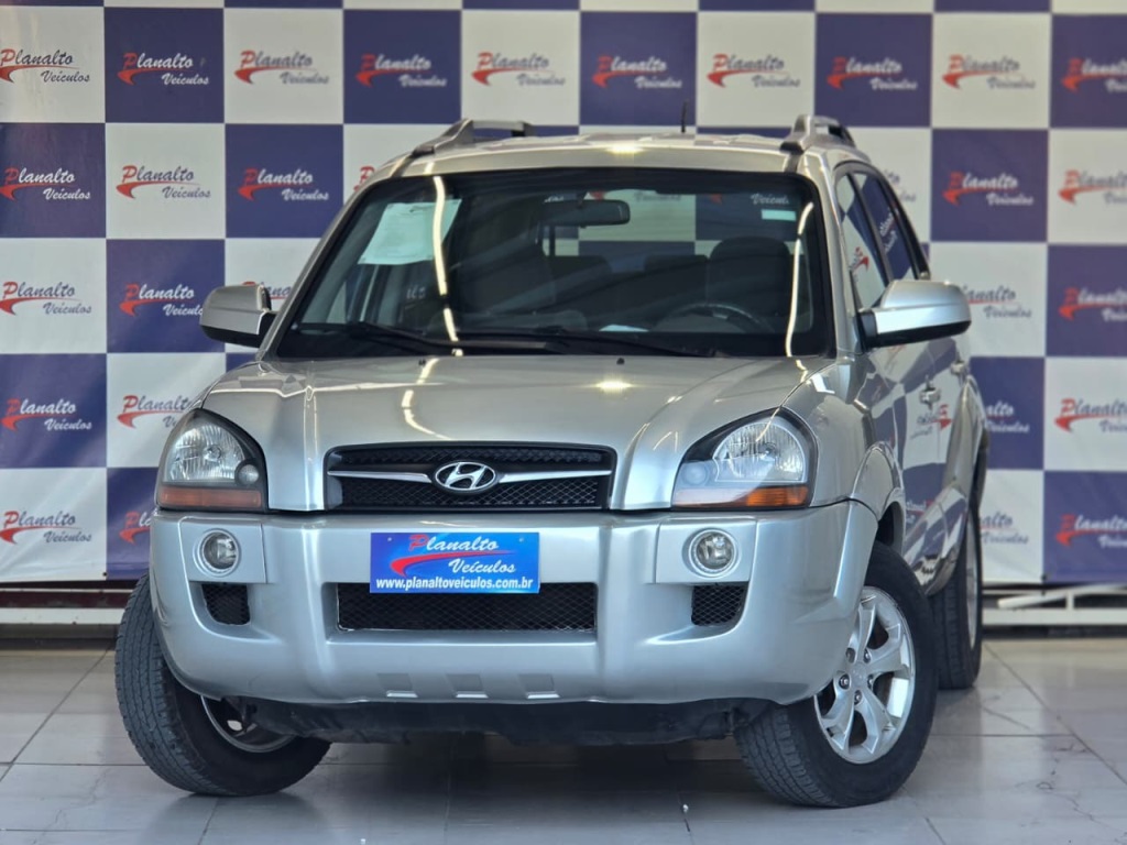 HYUNDAI TUCSON 2.0 MPFI GLS 16V 143CV 2WD GASOLINA 4P AUTOMÁTICO