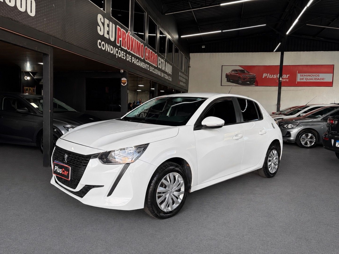 PEUGEOT 208