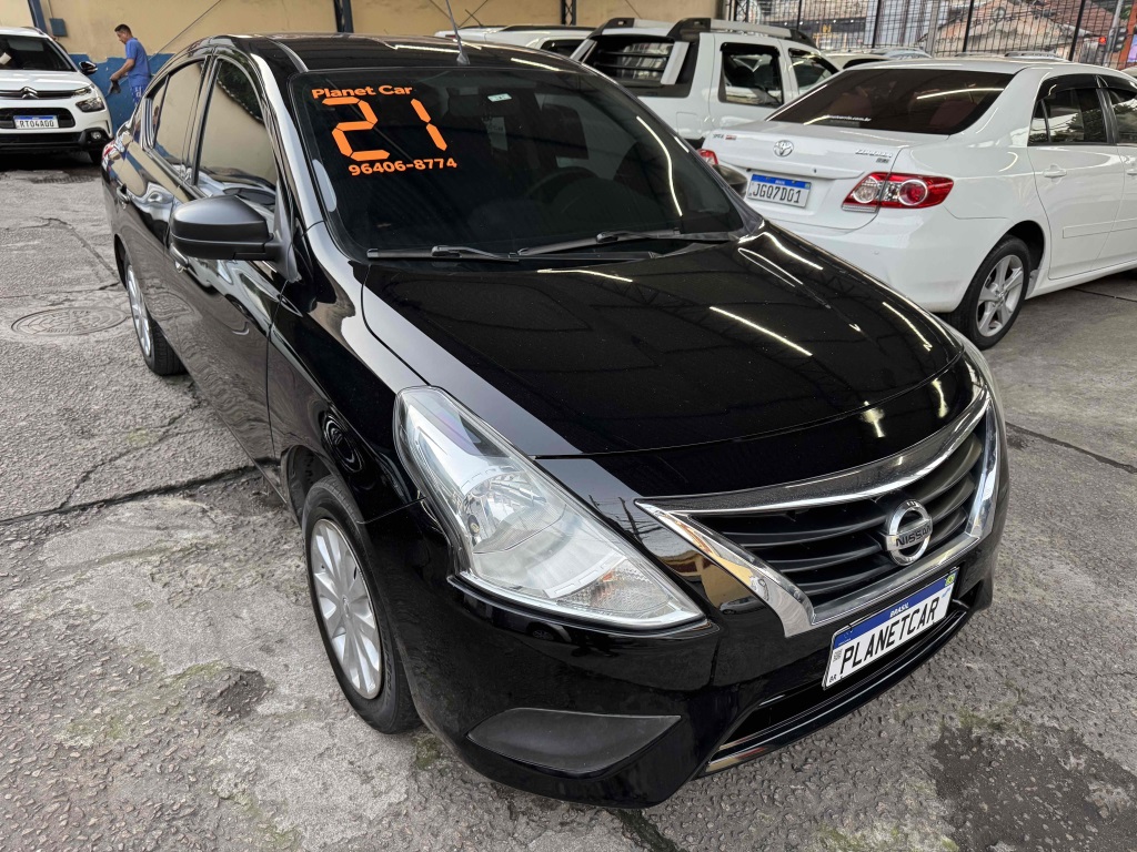 NISSAN VERSA