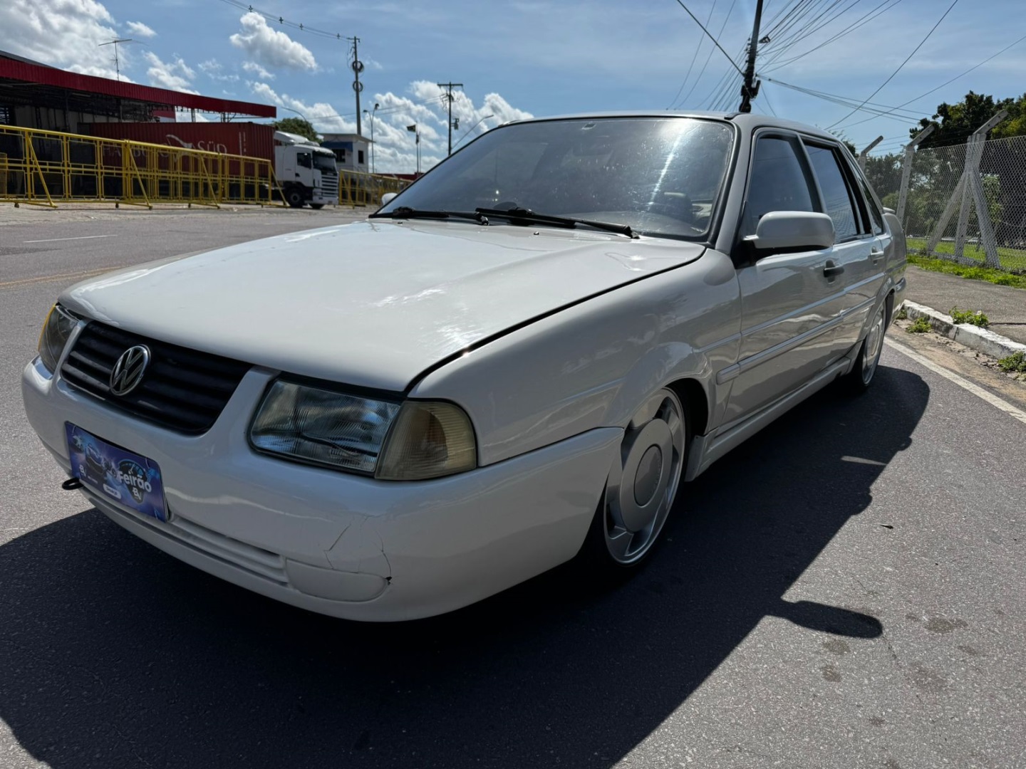 VOLKSWAGEN SANTANA 1.8 MI 8V GASOLINA 4P MANUAL