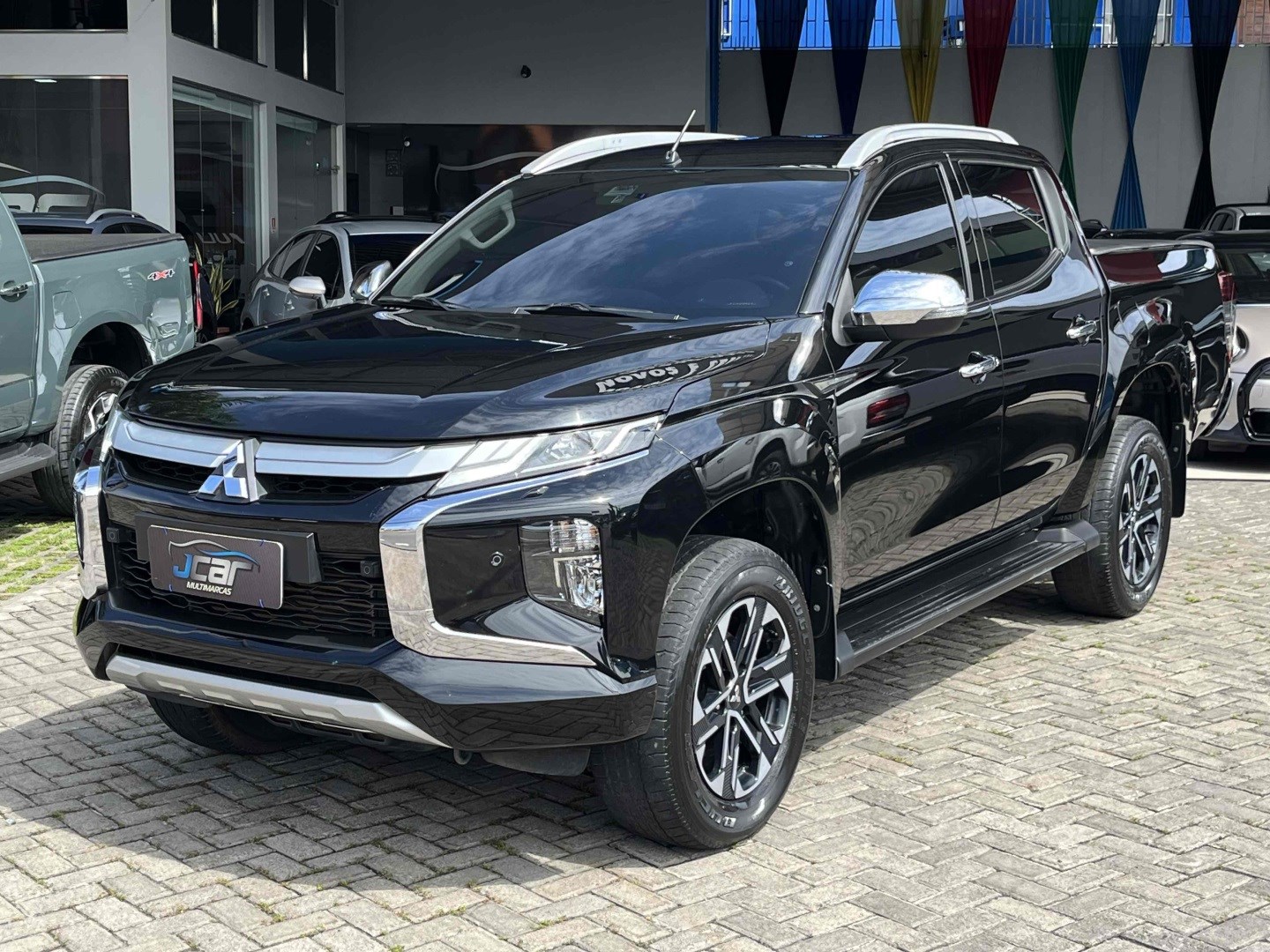 MITSUBISHI L200 TRITON