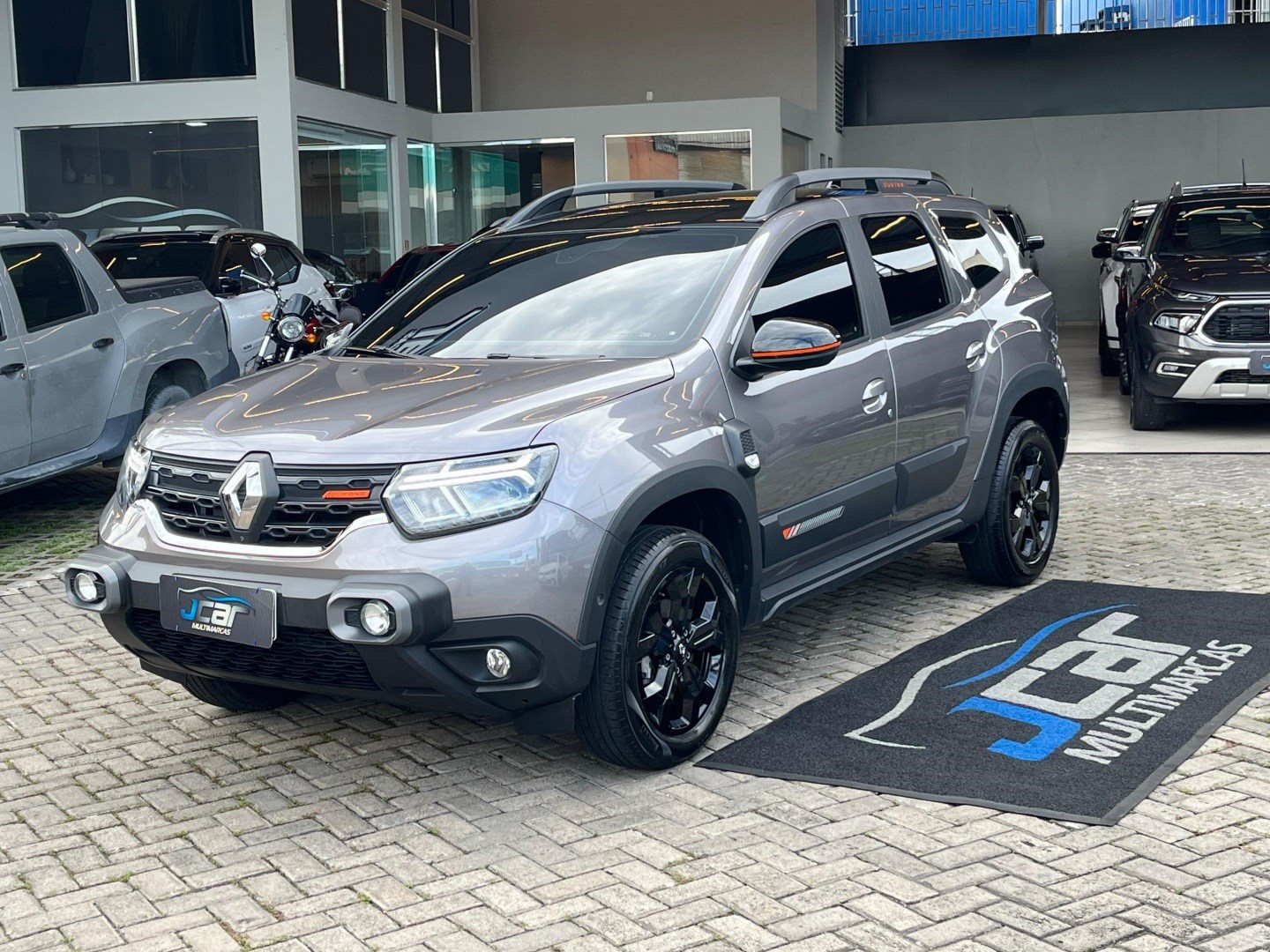 RENAULT DUSTER