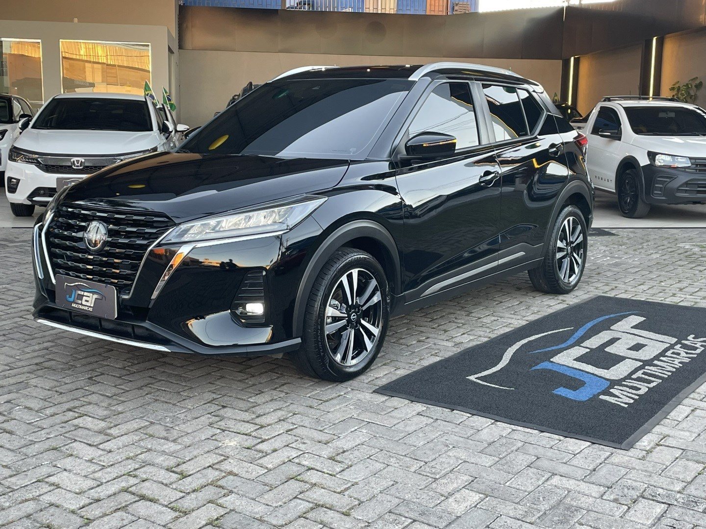 NISSAN KICKS