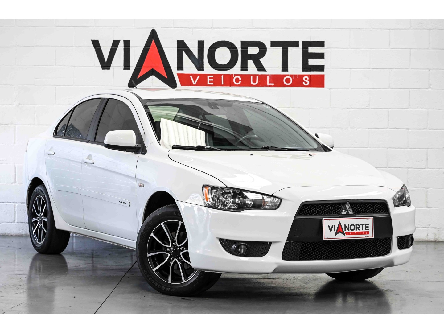 MITSUBISHI LANCER 2.0 16V GASOLINA 4P AUTOMÁTICO		