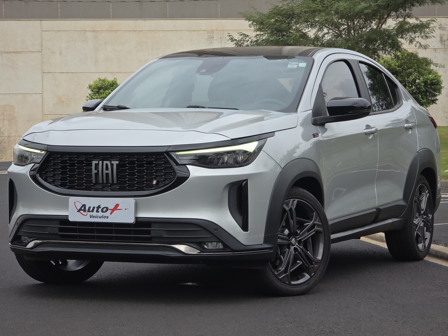Auto mais Veiculos: FIAT FASTBACK 2023 - 1.3 TURBO 270 FLEX