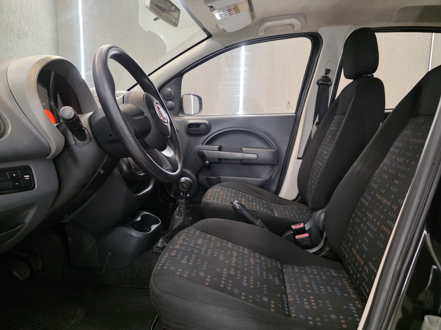 Fiat Uno 1.0 Evo Vivace 8V Flex 4P Manual - foto 2