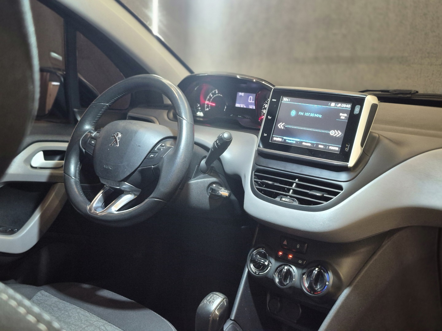 Peugeot 208 1.2 Active Pack 12V Flex 4P Manual - foto 2