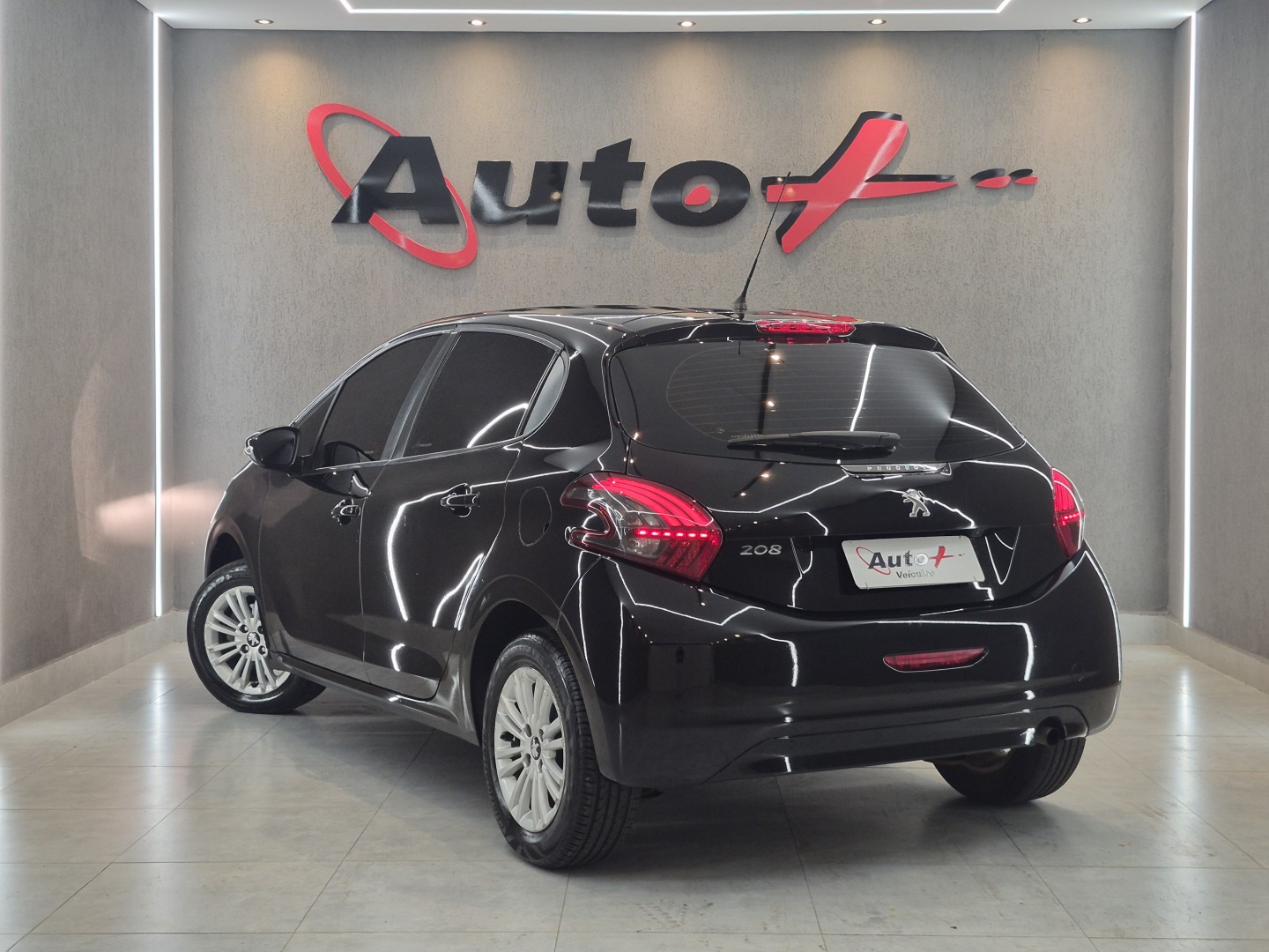 Peugeot 208 1.2 Active Pack 12V Flex 4P Manual - foto 3