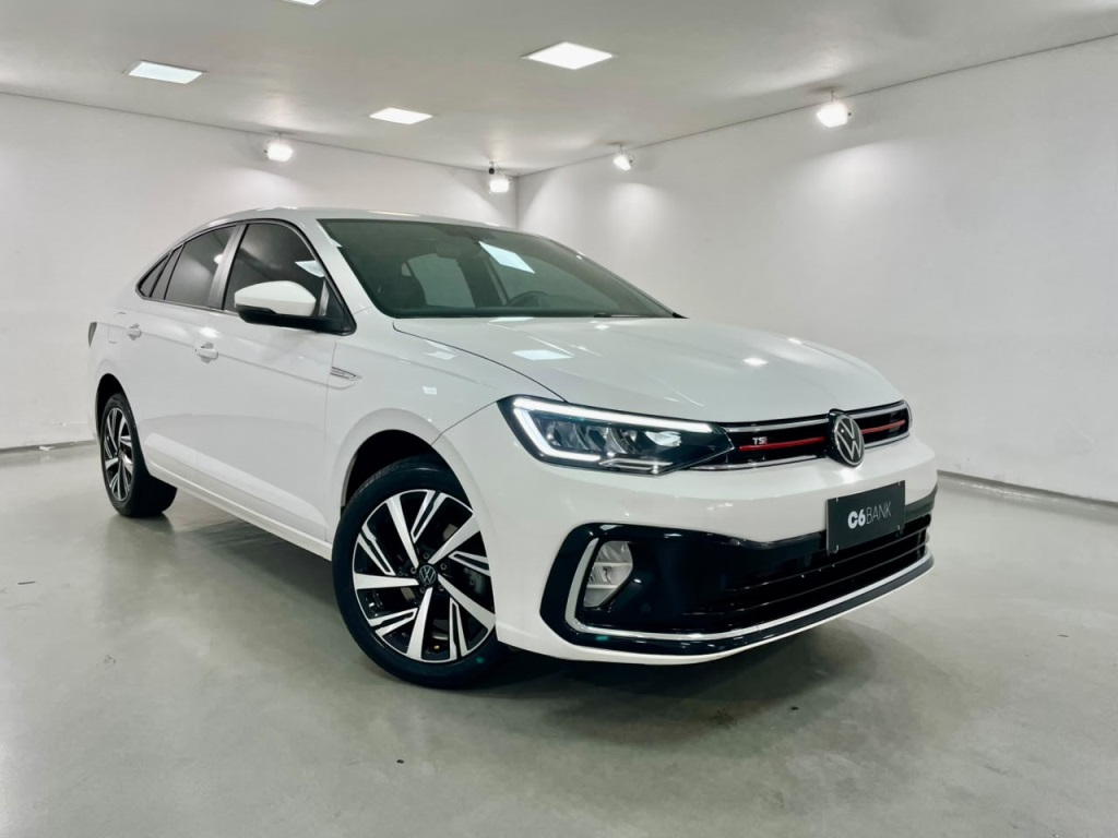 VOLKSWAGEN VIRTUS 1.0 200 TSI HIGHLINE AUTOMÁTICO