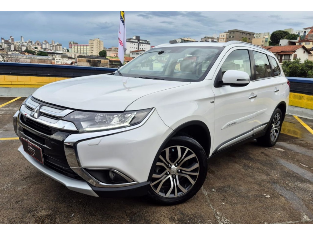 MITSUBISHI OUTLANDER 3.0 GT 4X4 V6 24V GASOLINA 4P AUTOMÁTICO