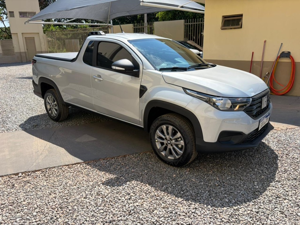 Fiat Strada 2027 à venda