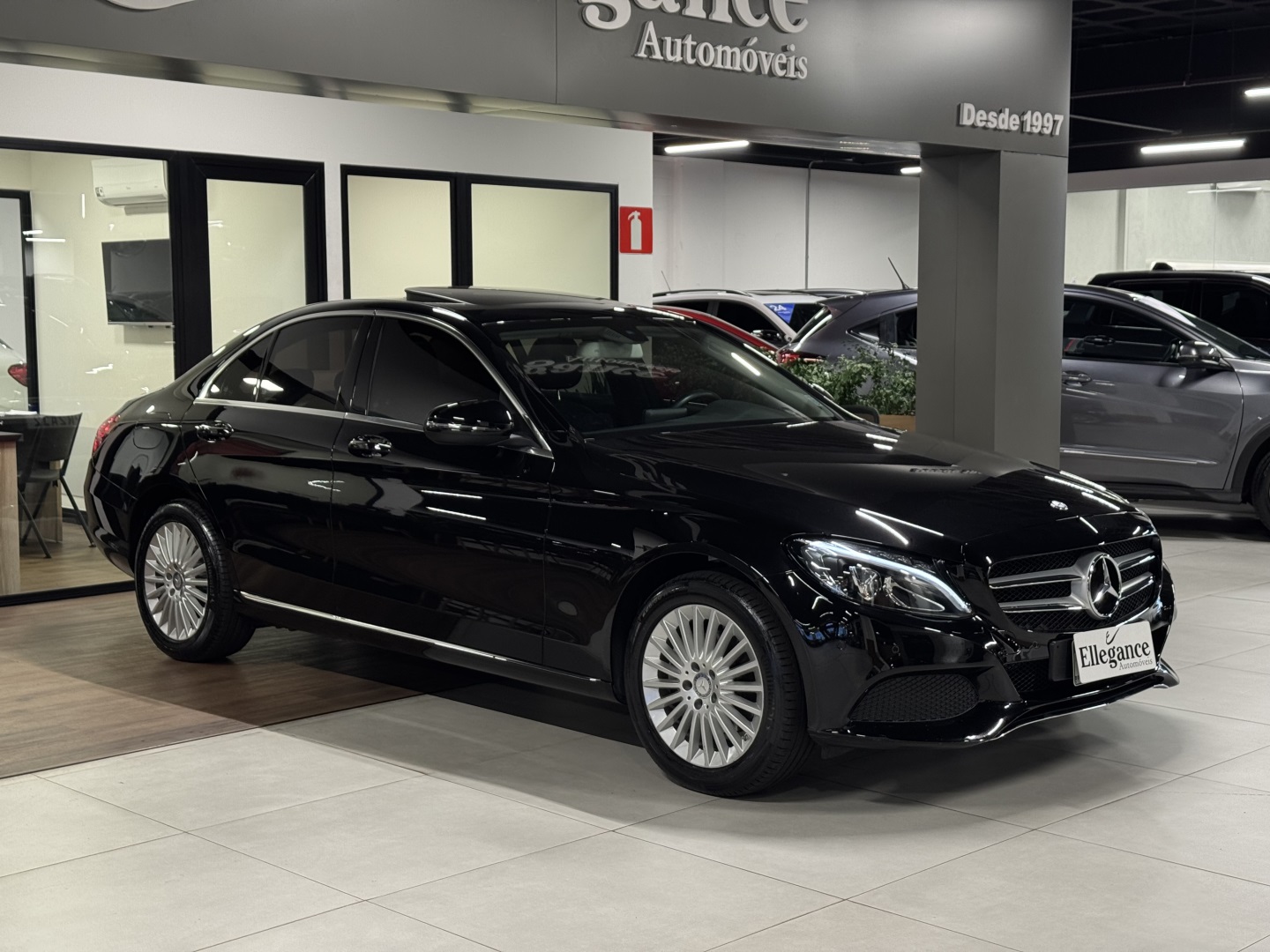 MERCEDES-BENZ C 200 2.0 CGI AVANTGARDE 16V GASOLINA 4P AUTOMÁTICO
