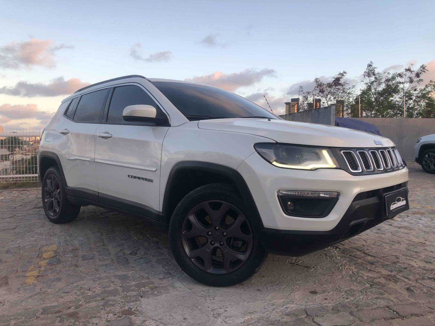 JEEP COMPASS 2.0 16V DIESEL LONGITUDE 4X4 AUTOMÁTICO
