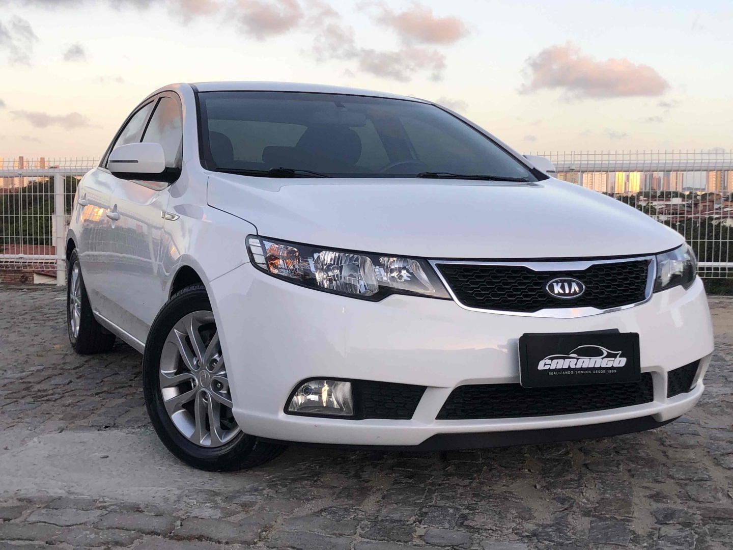 KIA CERATO 1.6 EX3 SEDAN 16V GASOLINA 4P AUTOMÁTICO