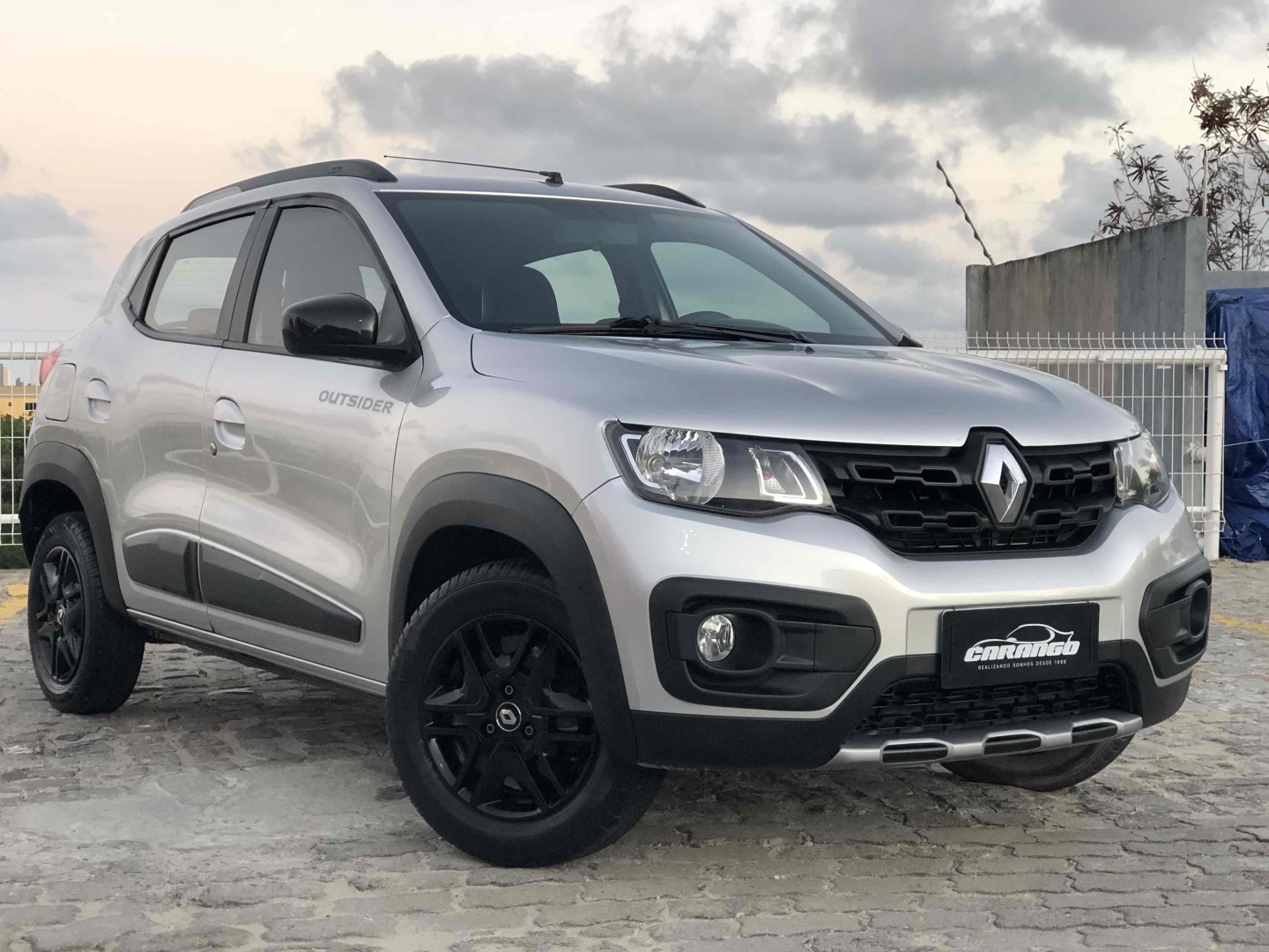 RENAULT KWID 1.0 12V SCE FLEX OUTSIDER MANUAL