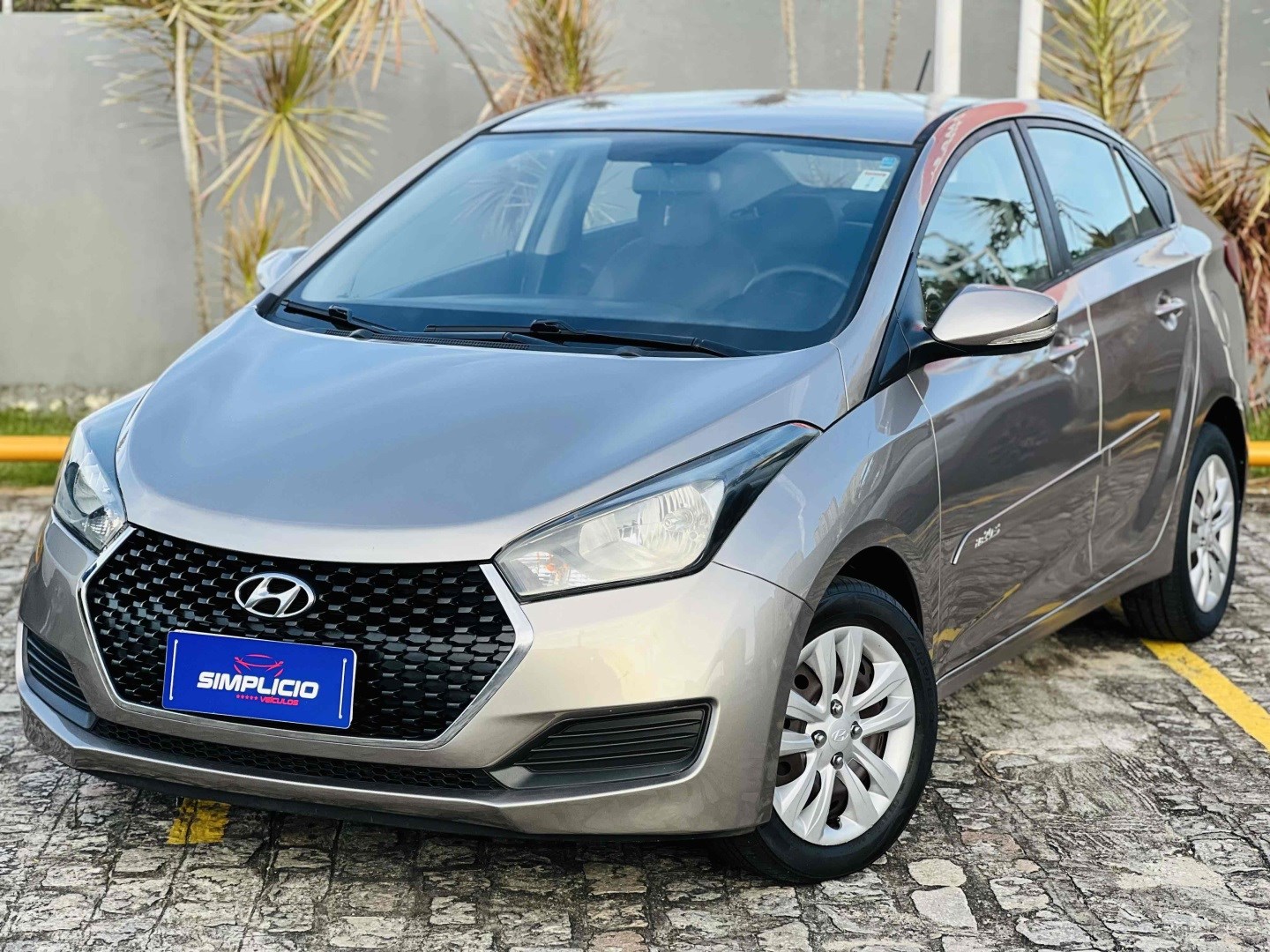 HYUNDAI HB20S 1.0 COMFORT PLUS 12V FLEX 4P MANUAL