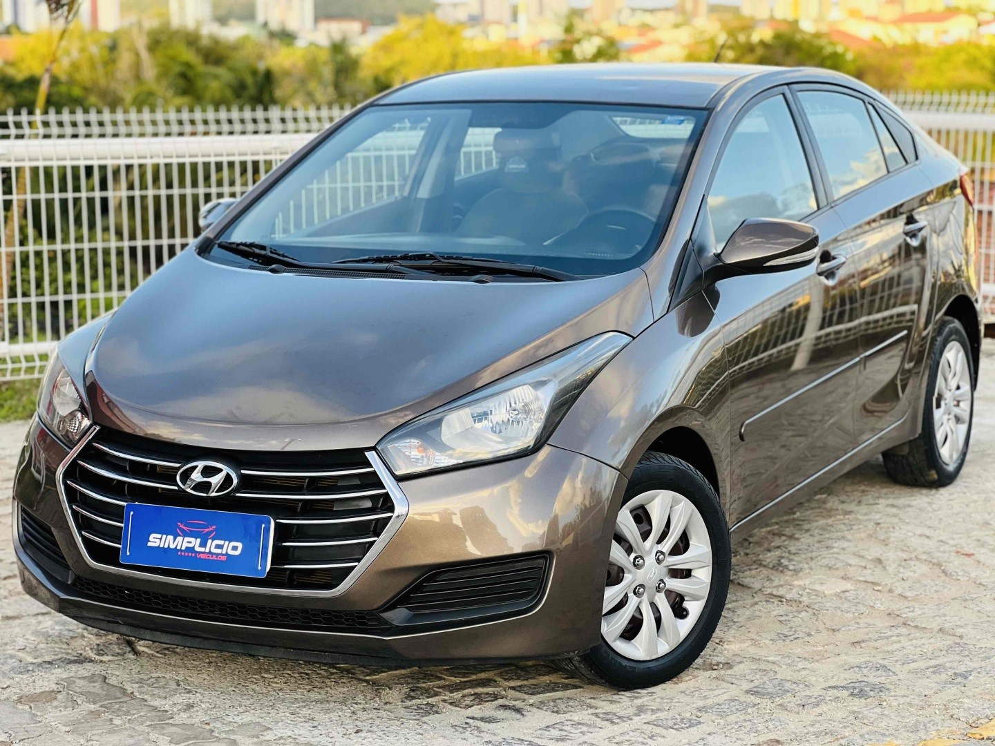 HYUNDAI HB20S 1.0 COMFORT PLUS 12V FLEX 4P MANUAL