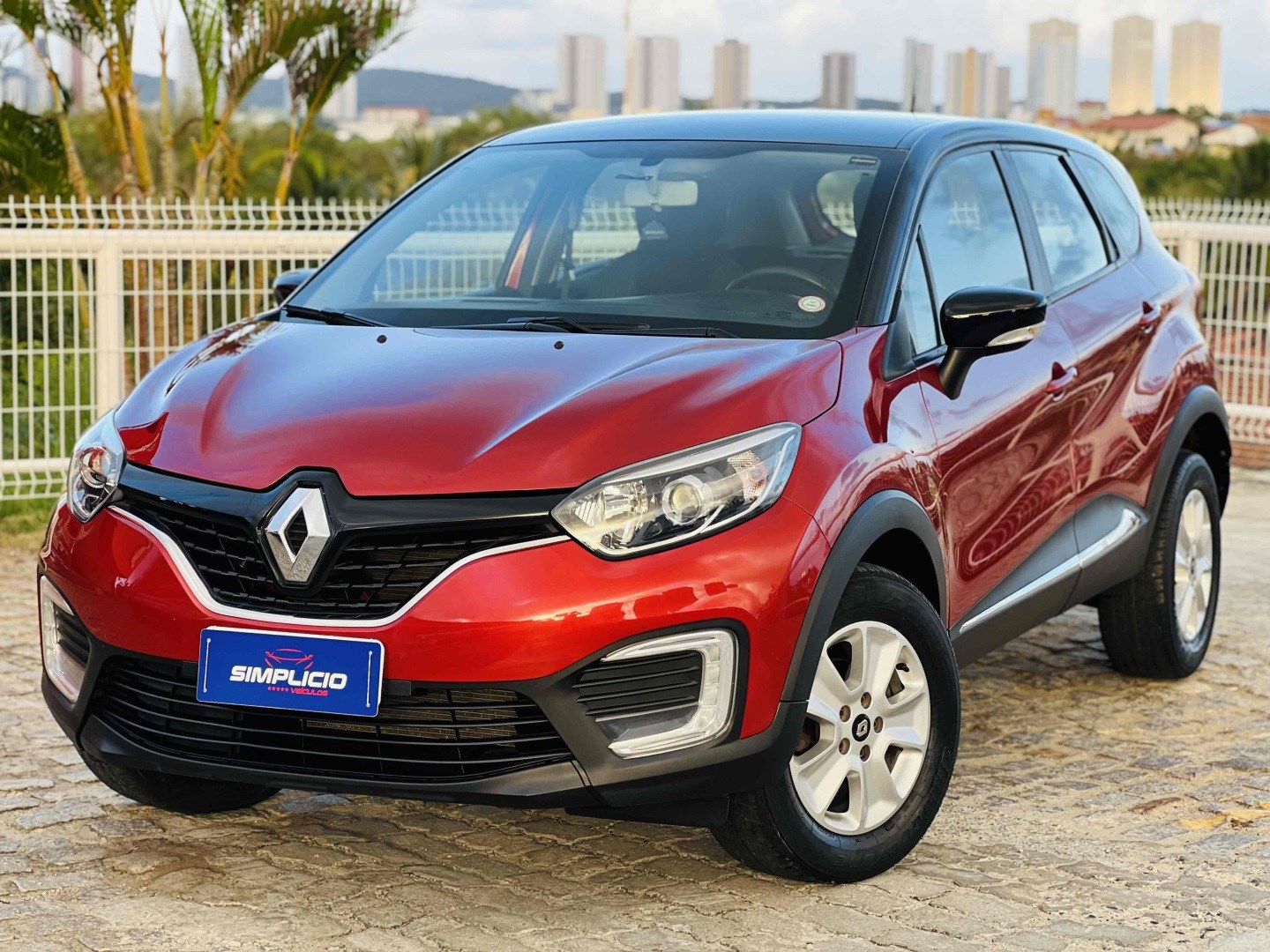 RENAULT CAPTUR 1.6 16V SCE FLEX LIFE X-TRONIC