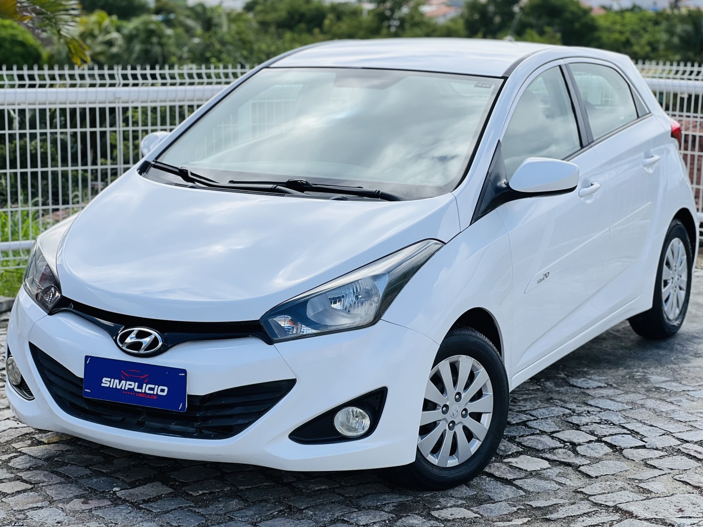 HYUNDAI HB20 1.0 COMFORT PLUS 12V FLEX 4P MANUAL