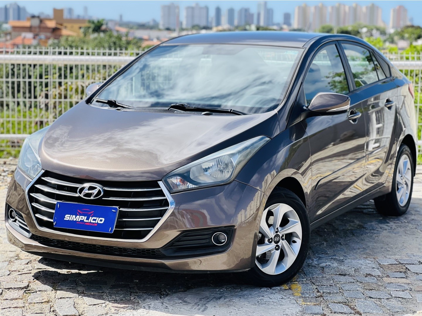 HYUNDAI HB20S 1.6 COMFORT PLUS 16V FLEX 4P AUTOMÁTICO