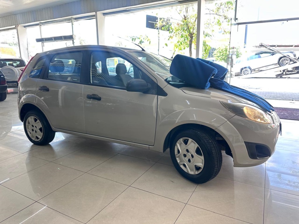 Ford Fiesta 1.6 MPI Class Hatch 8V Flex 4P Manual - foto 3