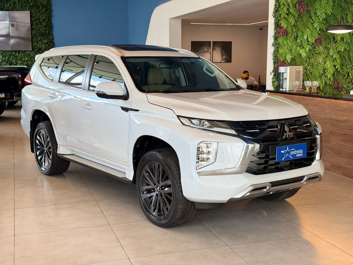 MITSUBISHI PAJERO SPORT