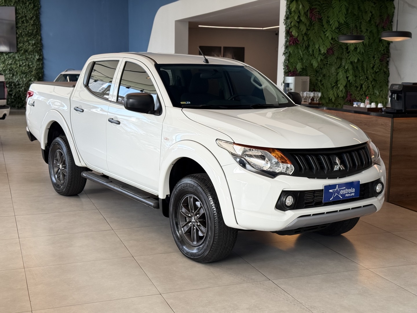 MITSUBISHI L200 TRITON