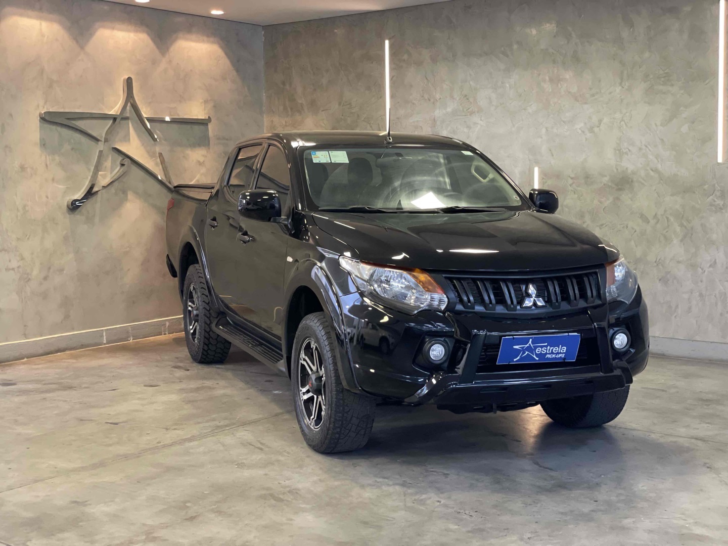 MITSUBISHI L200 TRITON