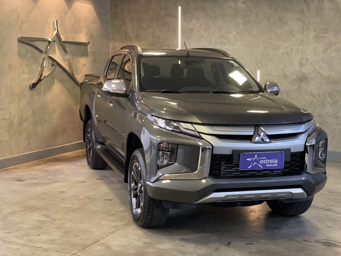MITSUBISHI L200 TRITON