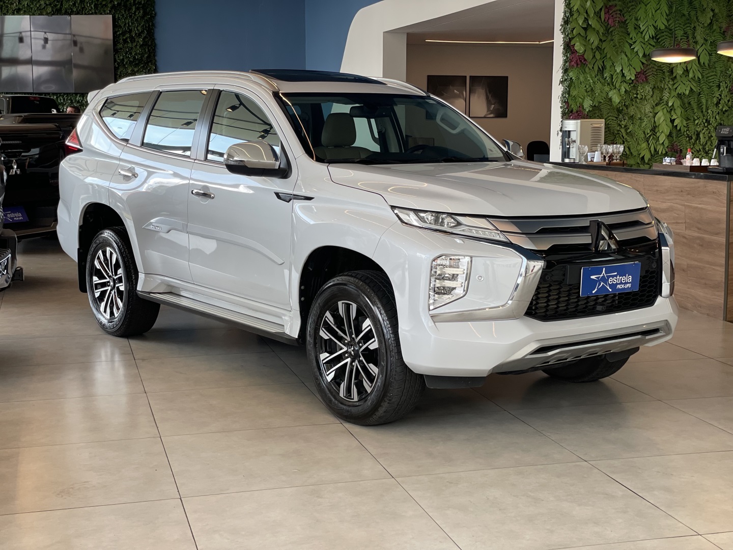 MITSUBISHI PAJERO SPORT