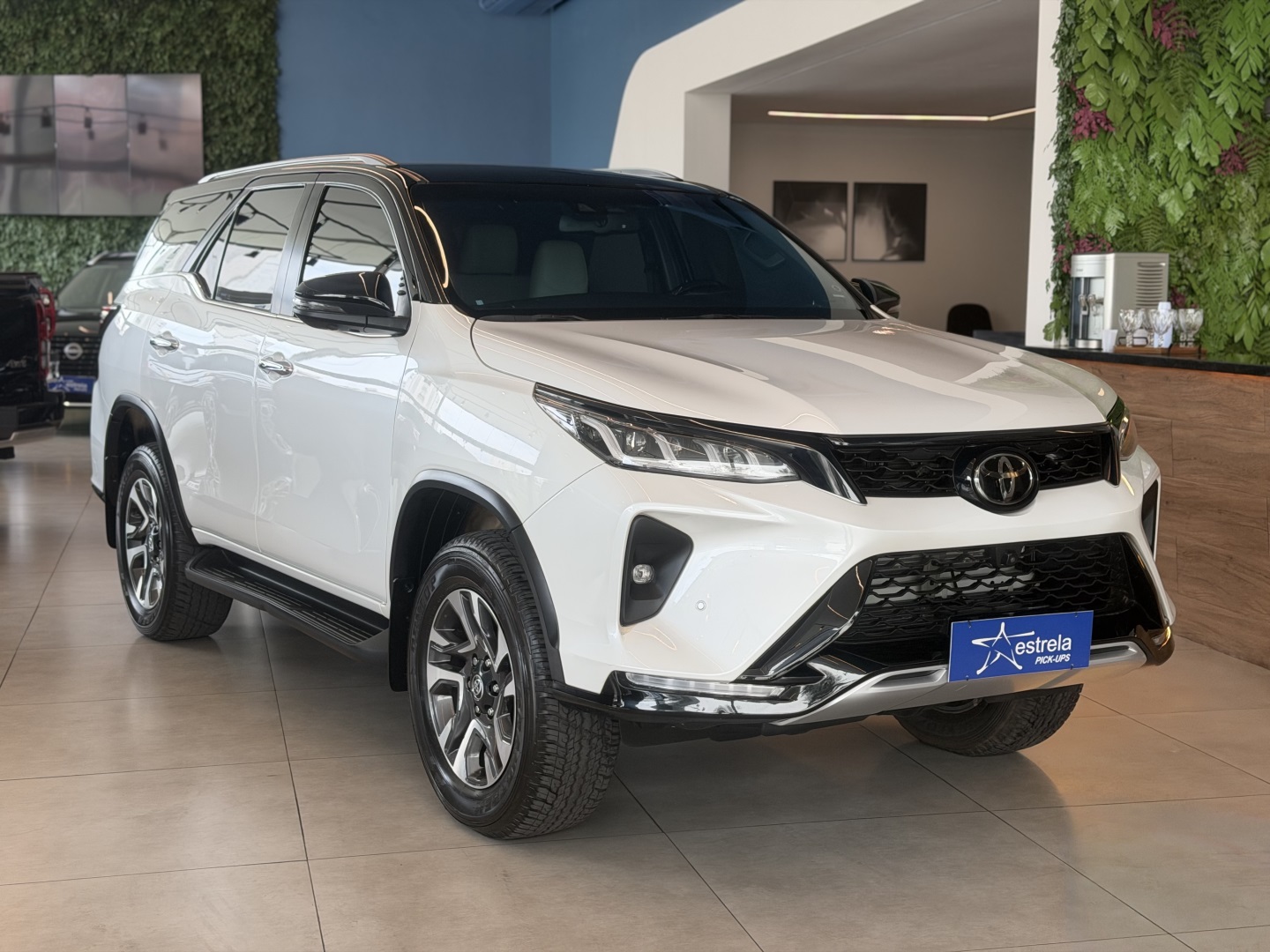 TOYOTA HILUX SW4
