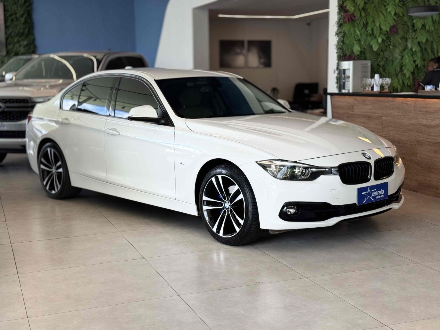 BMW 320i