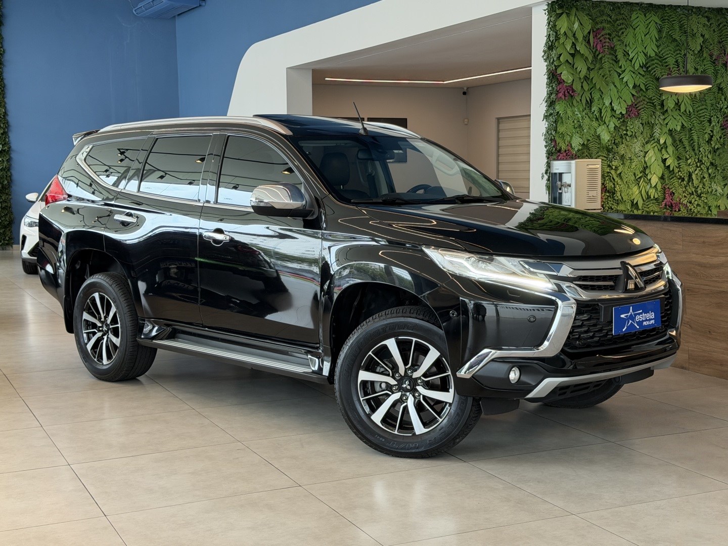 MITSUBISHI PAJERO SPORT
