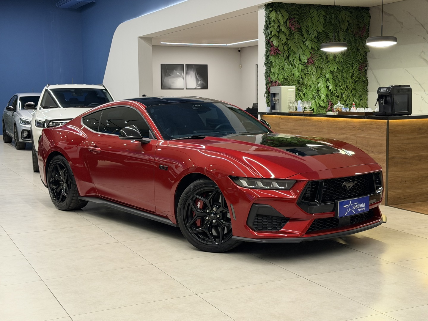 FORD MUSTANG