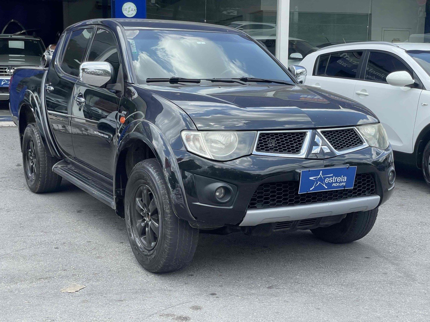 MITSUBISHI L200 TRITON