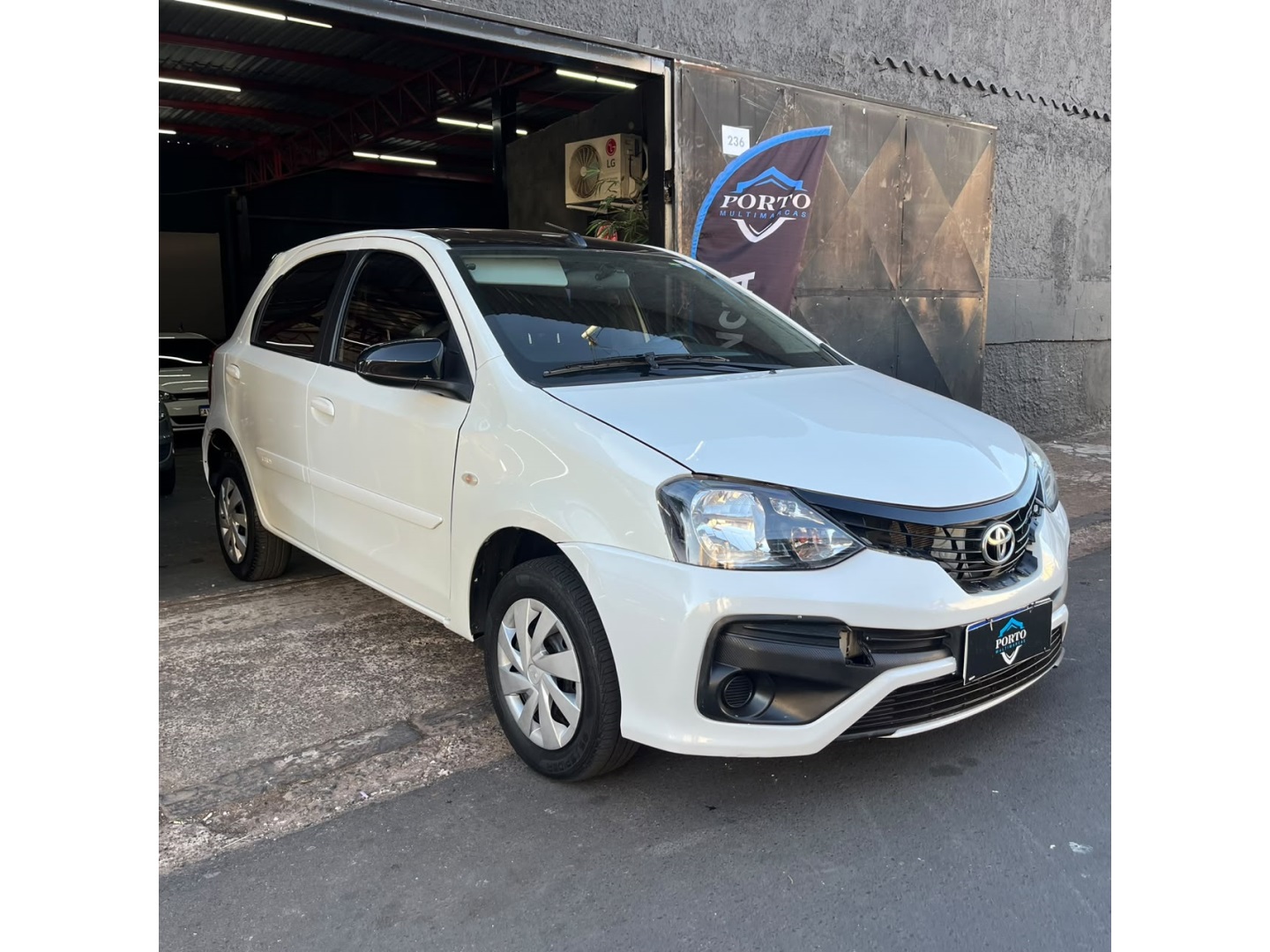 TOYOTA ETIOS