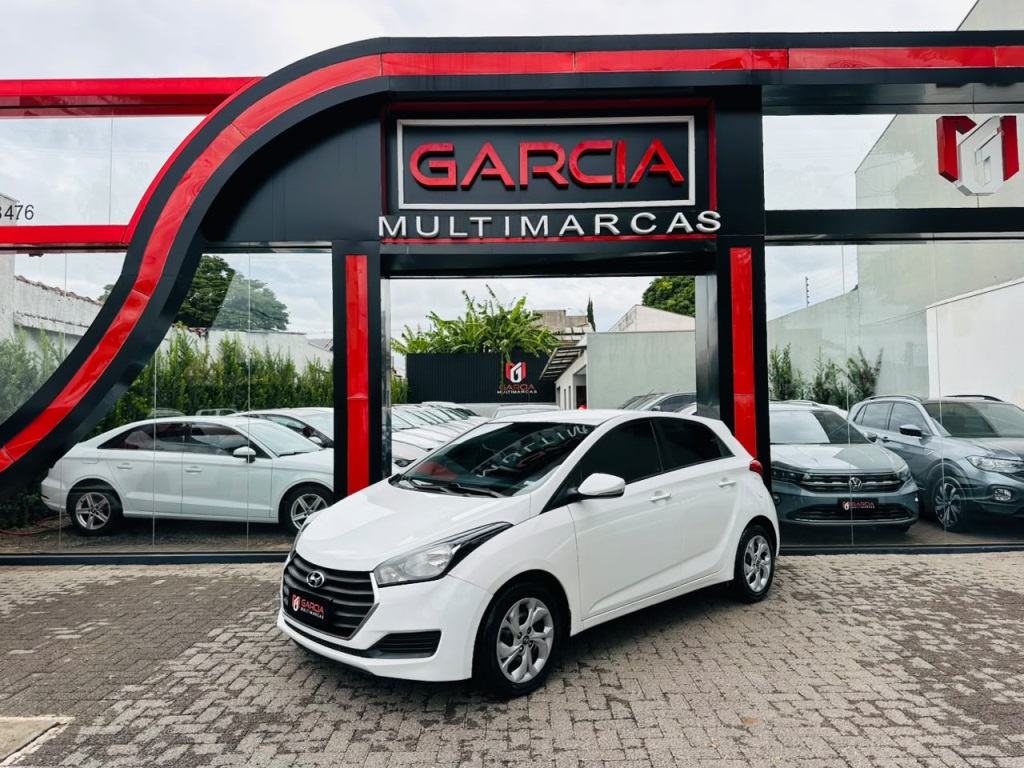 HYUNDAI HB20