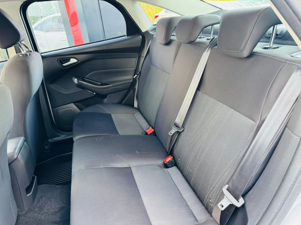 Ford Focus 2.0 Se Plus Fastback 16V Flex 4P Powershift - foto 12