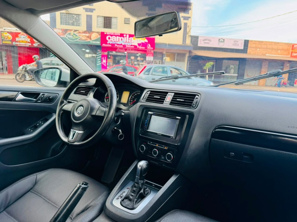 Volkswagen Jetta 2.0 Comfortline 120cv Flex 4P Tiptronic - foto 9