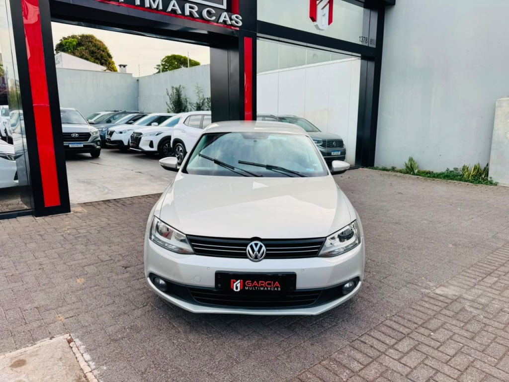 Volkswagen Jetta 2.0 Comfortline 120cv Flex 4P Tiptronic - foto 3