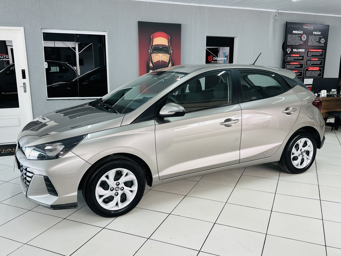 HYUNDAI HB20
