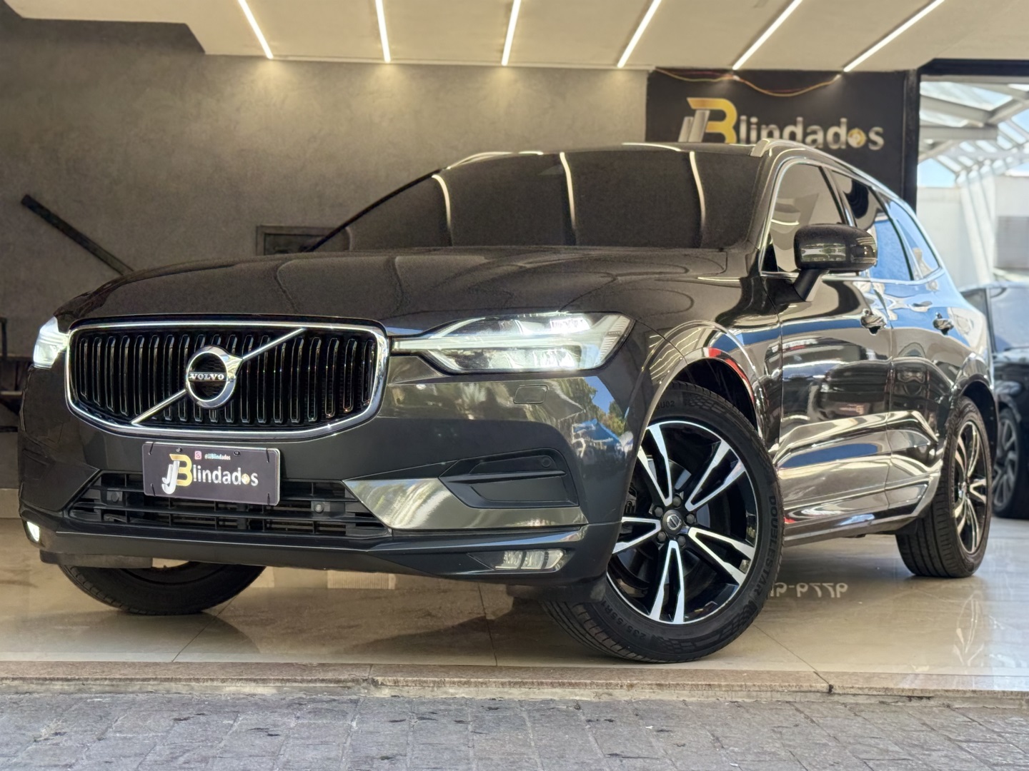 VOLVO XC60 2.0 T5 GASOLINA MOMENTUM AWD GEARTRONIC
