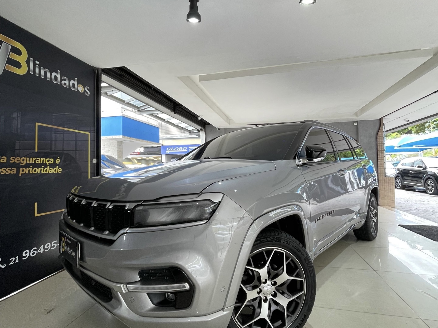 JEEP COMMANDER 2.0 TD380 TURBO DIESEL OVERLAND AT9